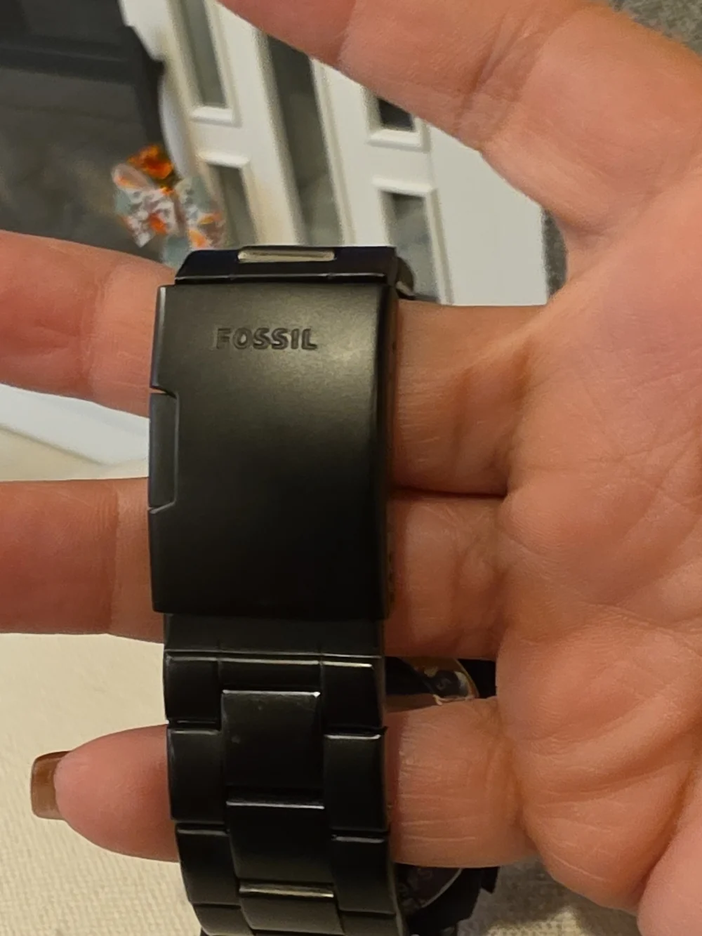 Fossil needs battery